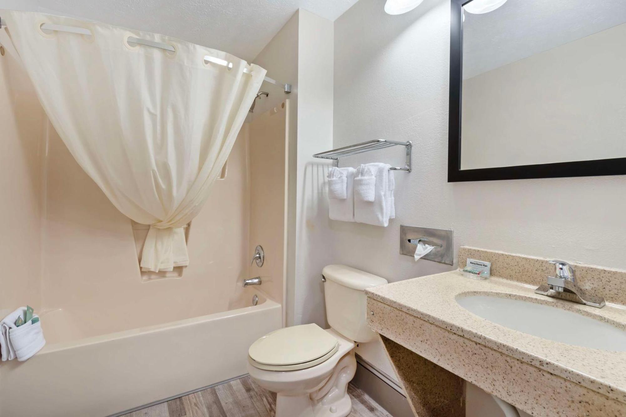 Best Western Magnolia Inn And Suites Ледсон Екстер'єр фото